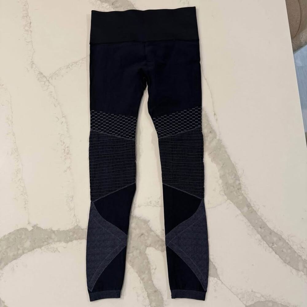 Spanx High Rise Seamless Moto Leggings Women’s Medium Indigo Sky Nylon Stretch - Picture 5 of 5